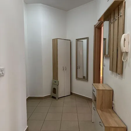 Sweet Apartment *