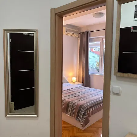 Sweet Apartment *